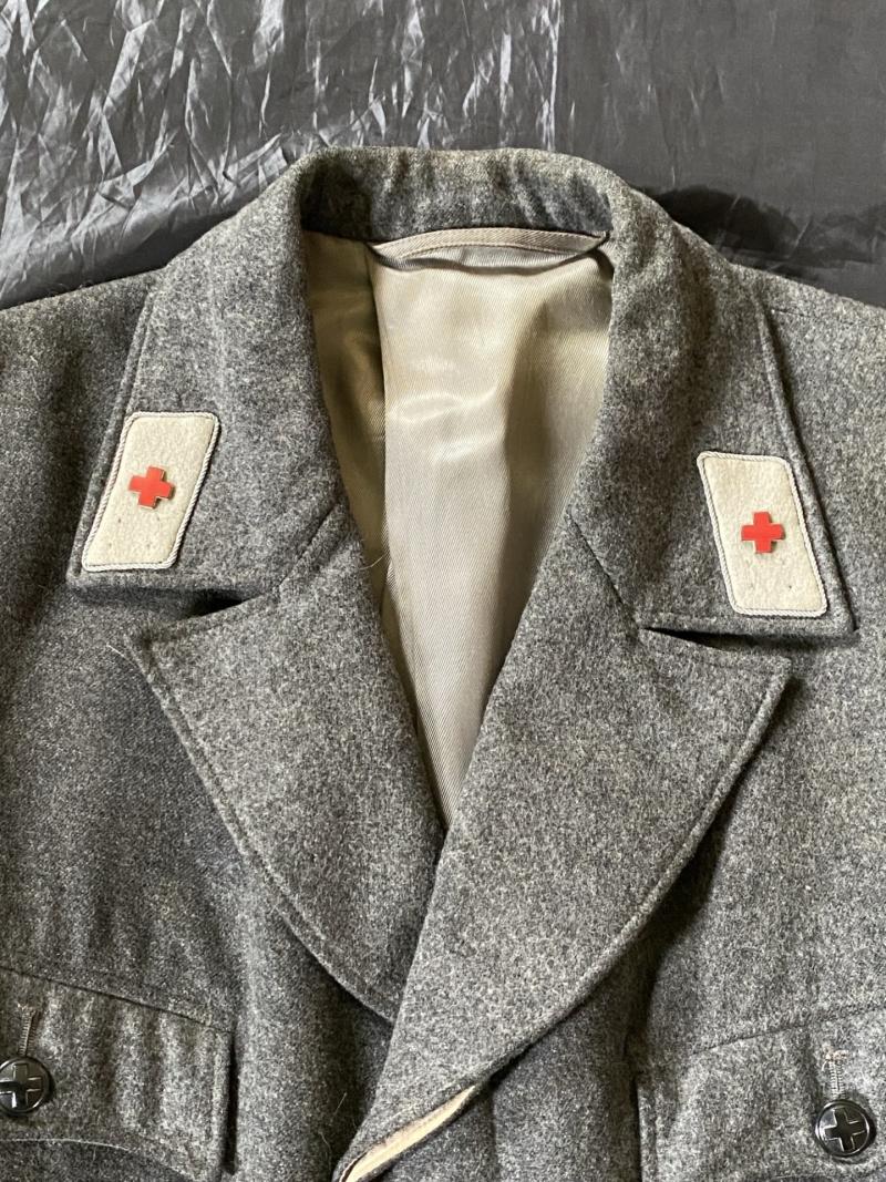 GERMAN DRK UNIFORM SET (DEUTSCHES ROTES KREUZ)