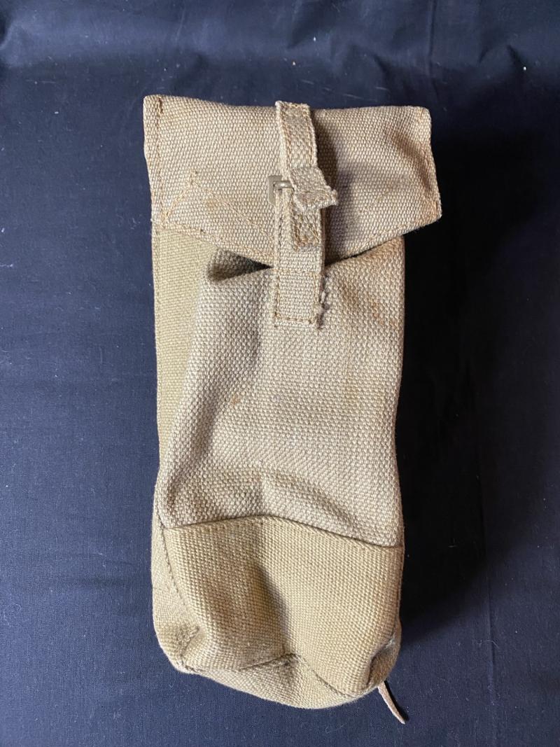 BRITISH 37 PATTERN MK.III AMMUNITION POUCH