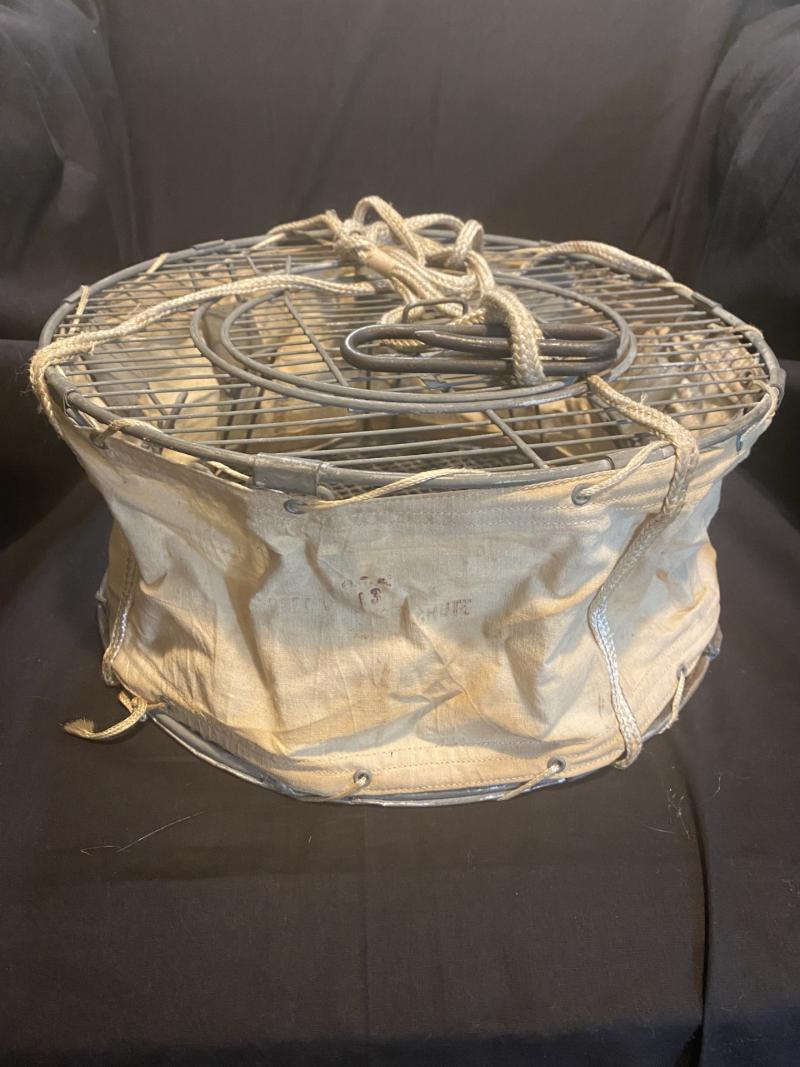 WW2 U.S. AIRBORNE SIGNAL CORPS PIGEON DROP CAGE