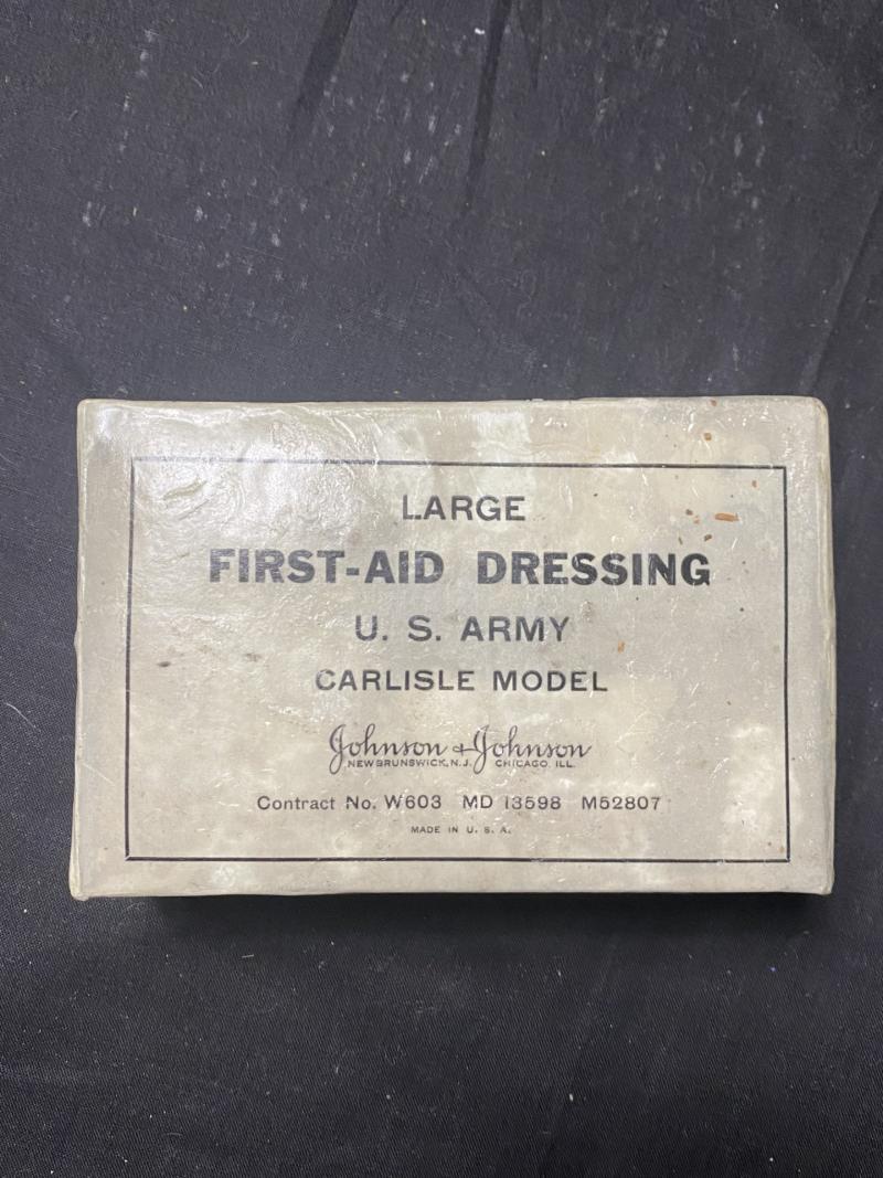 WW2 U.S. LARGE FIRST AID DRESSING CARLISLE MODEL