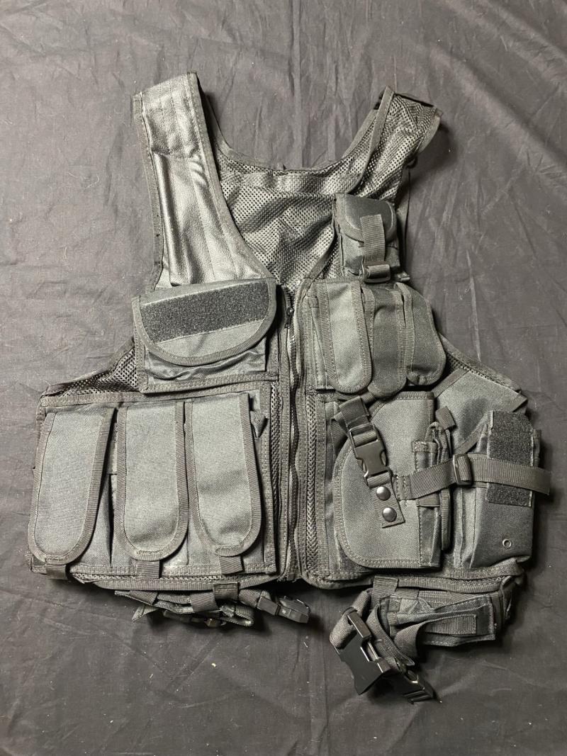 TACTICAL COMBAT VEST