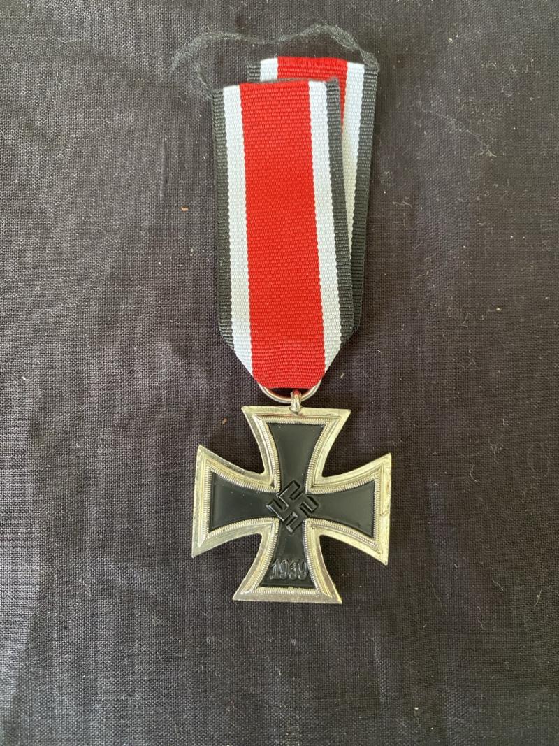 REPRODUCTION WW2 GERMAN IRON CROSS 2ND CLASS