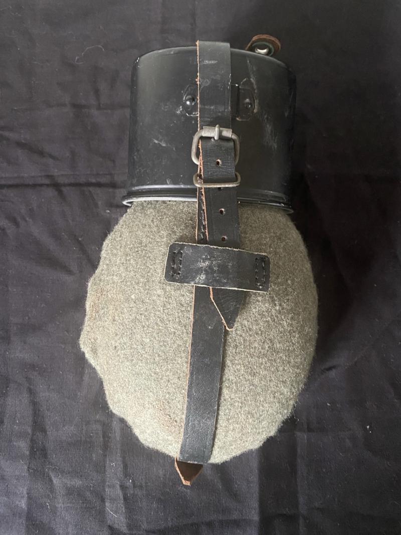 REPRODUCTION WW2 GERMAN WATER BOTTLE