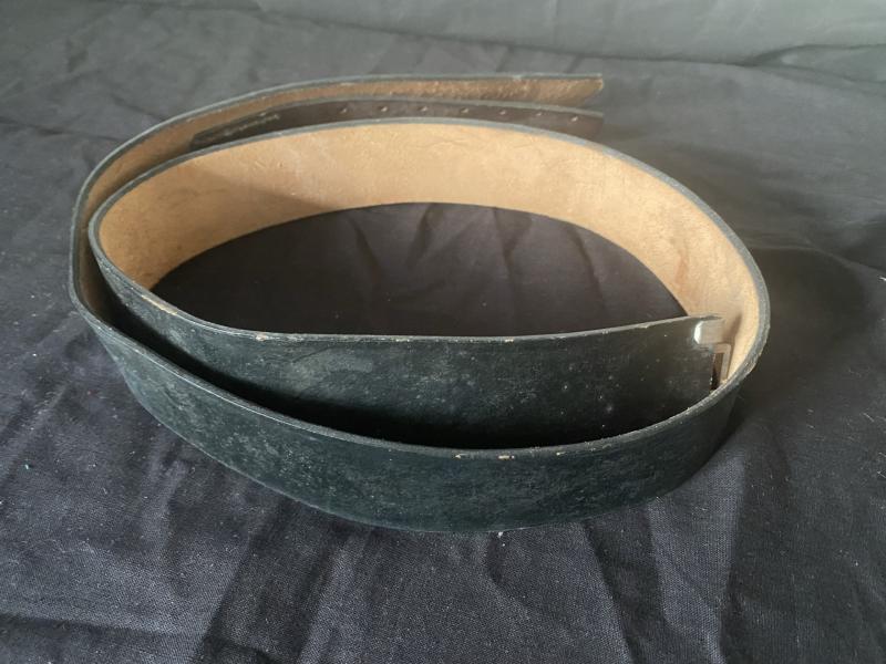 EAST GERMAN LEATHER BELT