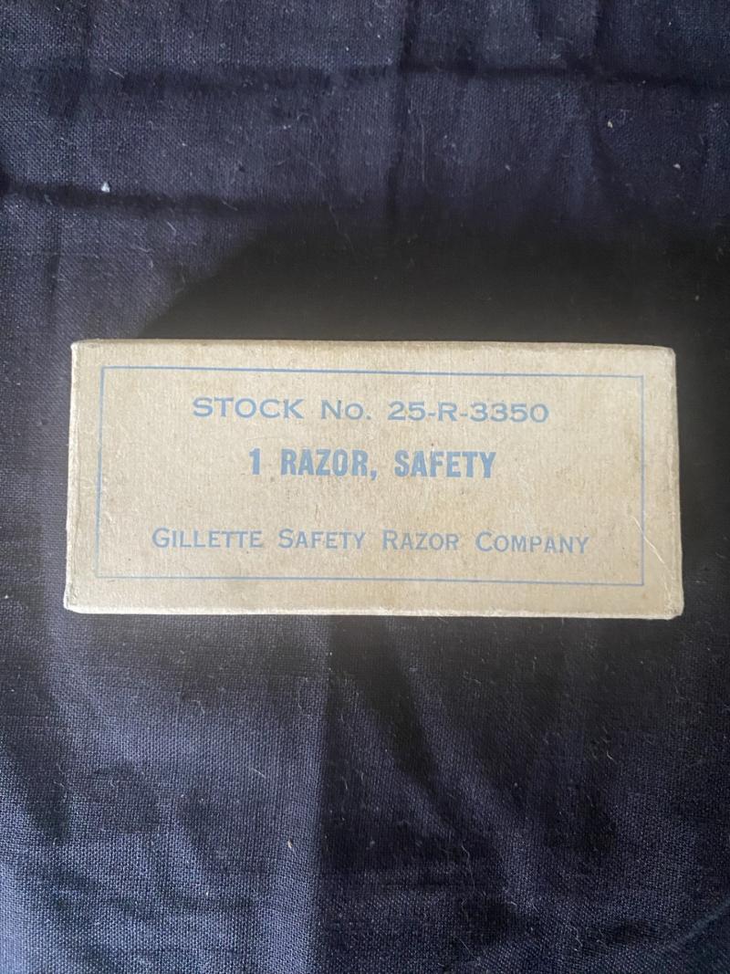 WW2 U.S. RAZOR, SAFETY IN BOX
