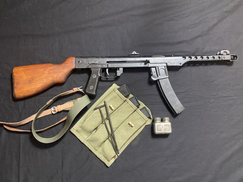 DEACTIVATED 1953 DATED PPS-52 SMG & ACCESSORIES (NEW EU DEACTIVATION)