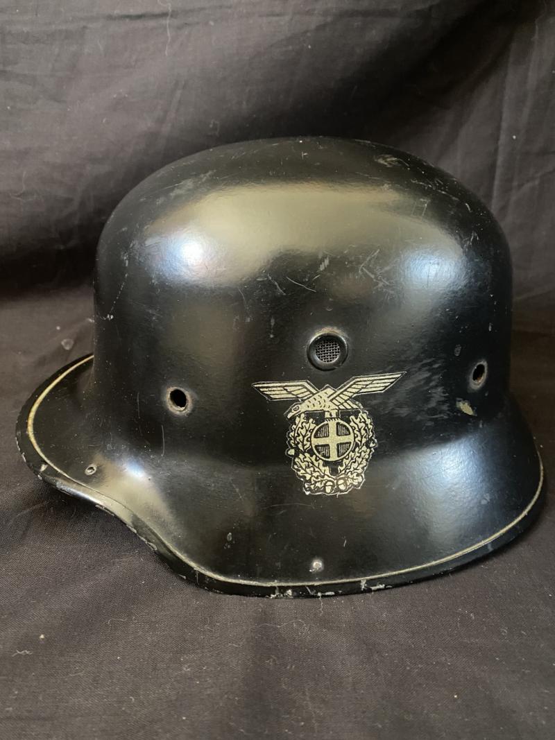 RARE WW2 NORWEGIAN FORCES SINGLE DECAL FIBRE PARADE HELMET (GERMAN OCCUPATION)