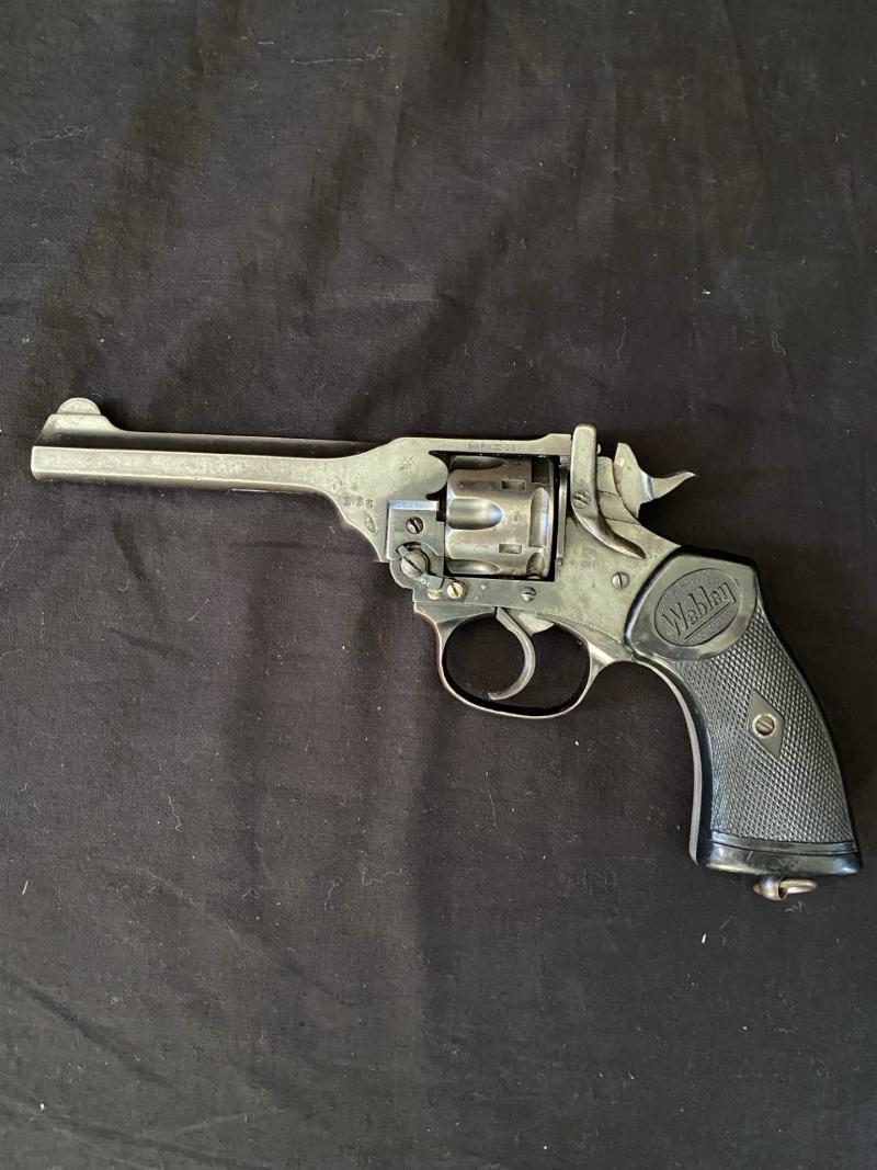 DEACTIVATED WEBLEY MK.IV REVOLVER (NEW EU DEACTIVATION)