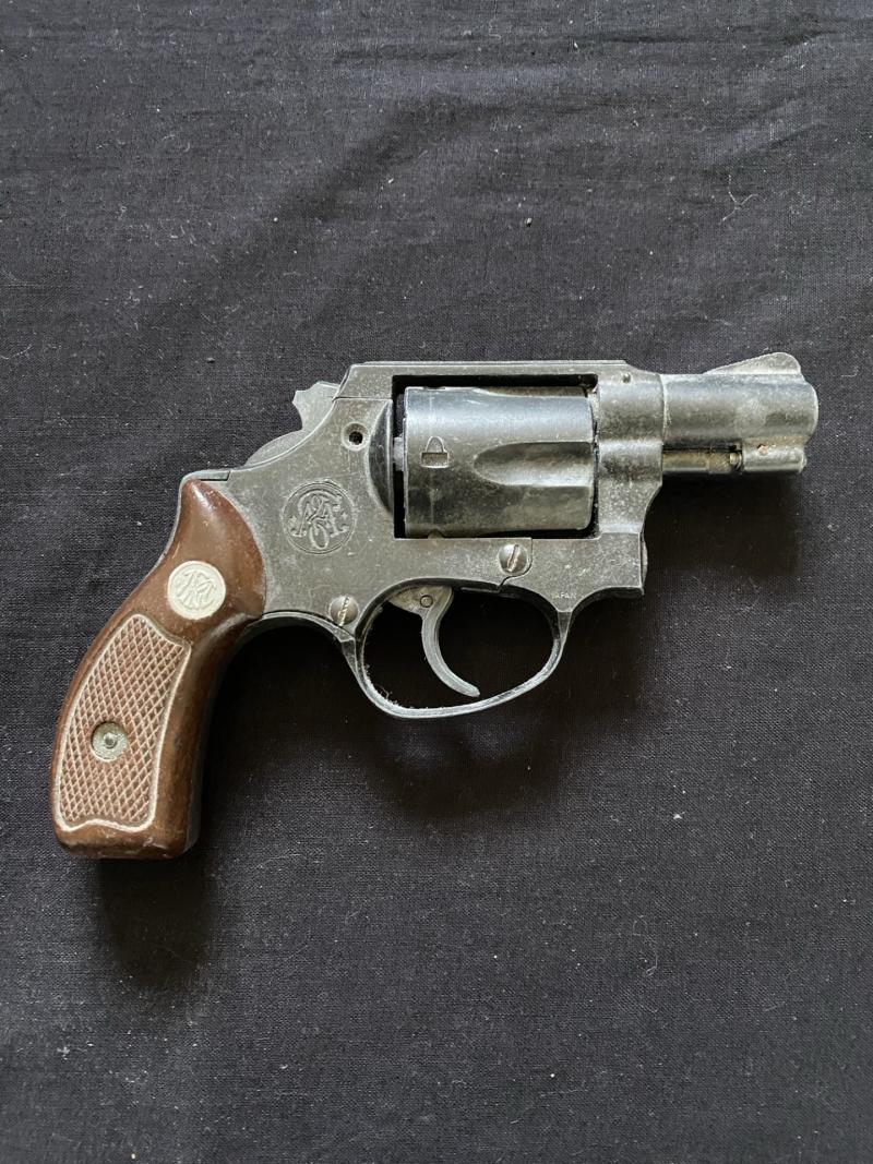 REPLICA S&W REVOLVER