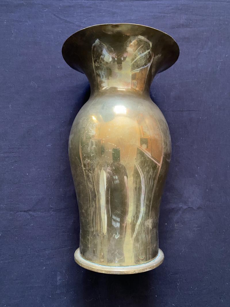 12PR TRENCH ART SHELL VASE