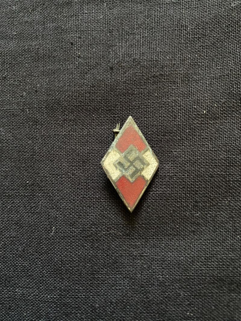 WW2 GERMAN HITLER YOUTH MEMBER'S BADGE