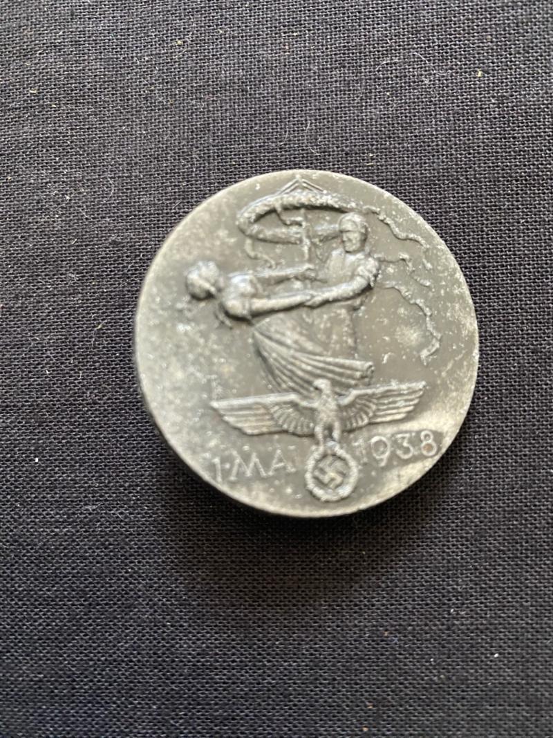 WW2 GERMAN MAI 1938 DAY BADGE