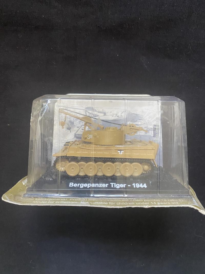 BERGEPANZER TIGER 1944 TOY