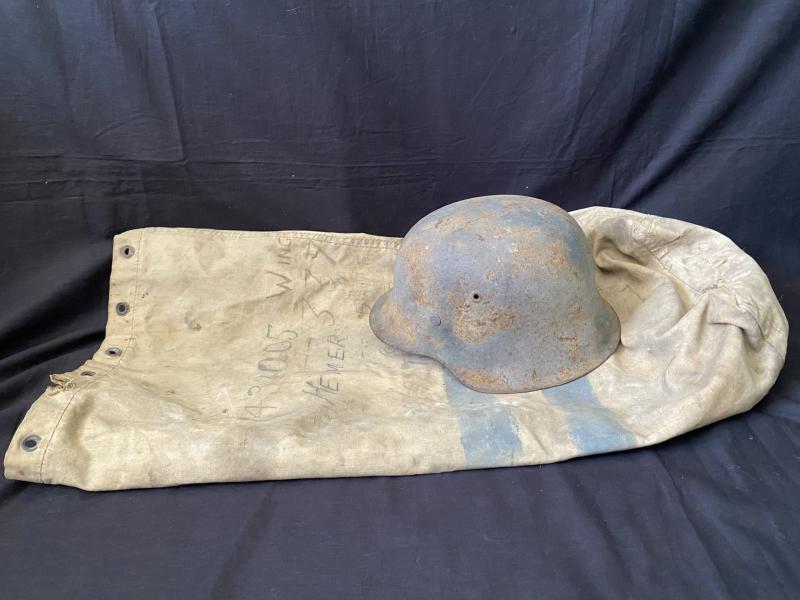 WW2 GERMAN M40 CAMO HELMET WITH RAF KIT BAG