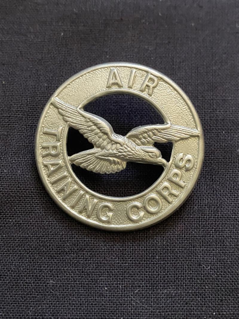 WW2 AIR TRAINING CORPS  ATC CAP BADGE