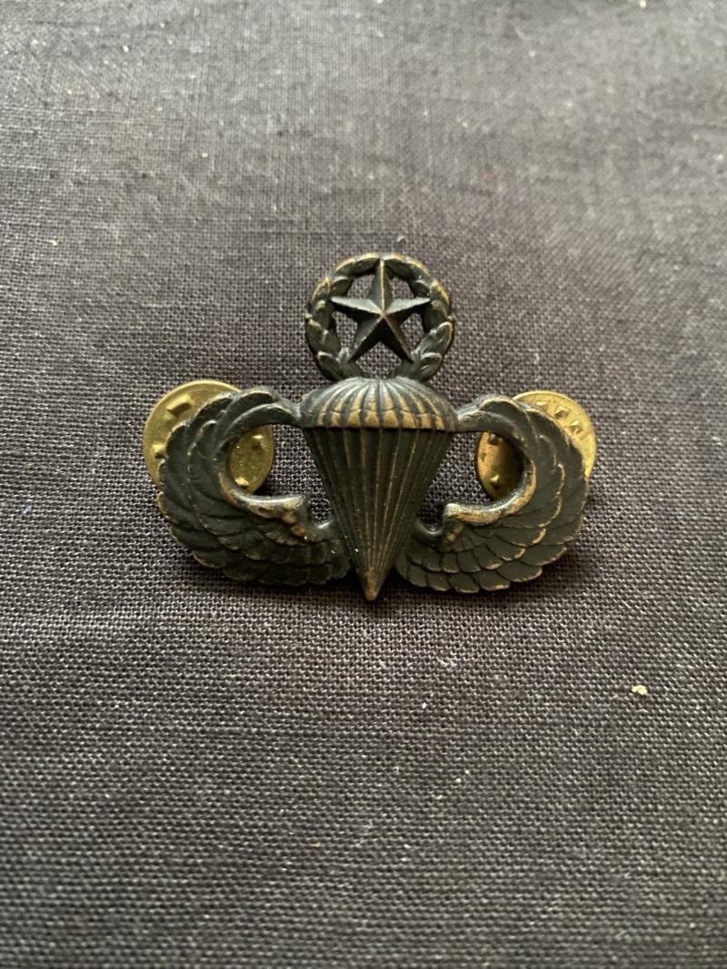 U.S. ARMY MASTER PARACHUTE WINGS