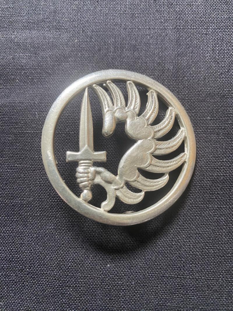 FRENCH FOREIGN LEGION PARATROOPER CAP BADGE