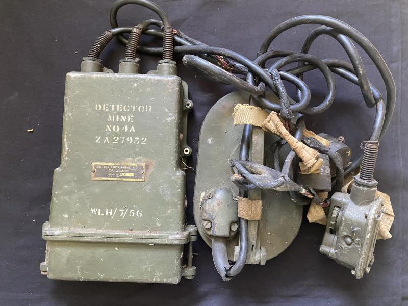 NO.4A MINE DETECTOR