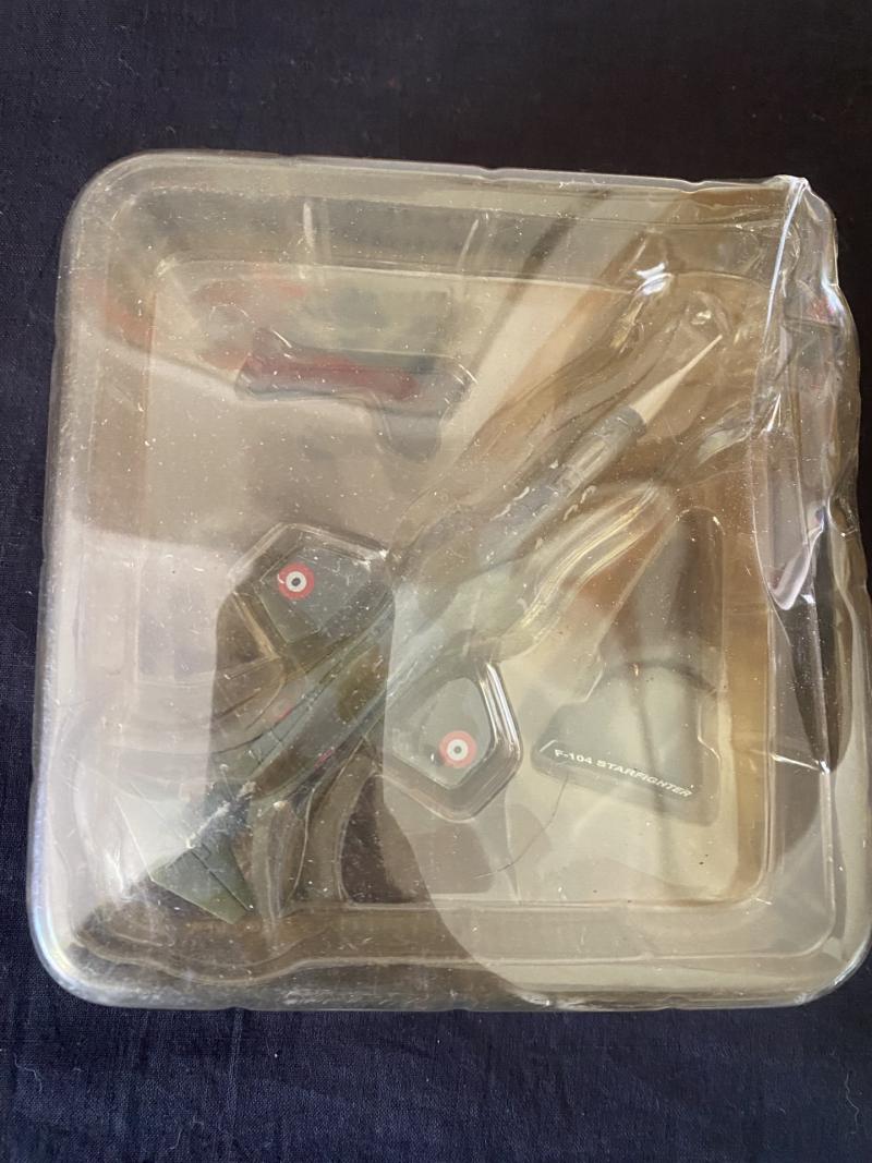 F-104 STARFIGHTER PLANE TOY/MODEL