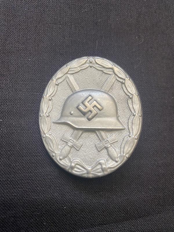 REPRODUCTION WW2 GERMAN WOUND BADGE IN SILVER