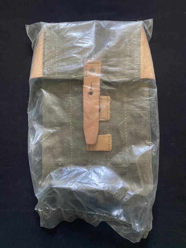 CZECH SMG VZ26 MAGAZINE POUCH