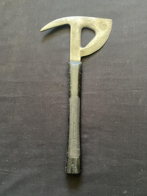 WW2 BRITISH AIR MINISTRY ESCAPE AXE