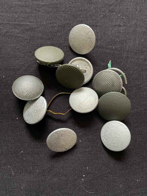 ASSORTED 11 X REPRODUCTION WW2 GERMAN BUTTONS