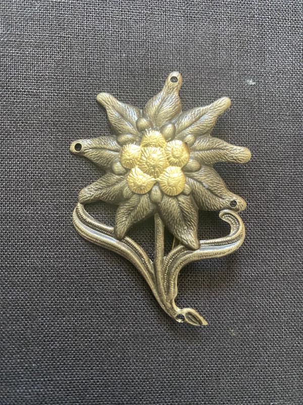 REPPRODUCTION WW2 GERMAN EDELWEISS BADGE