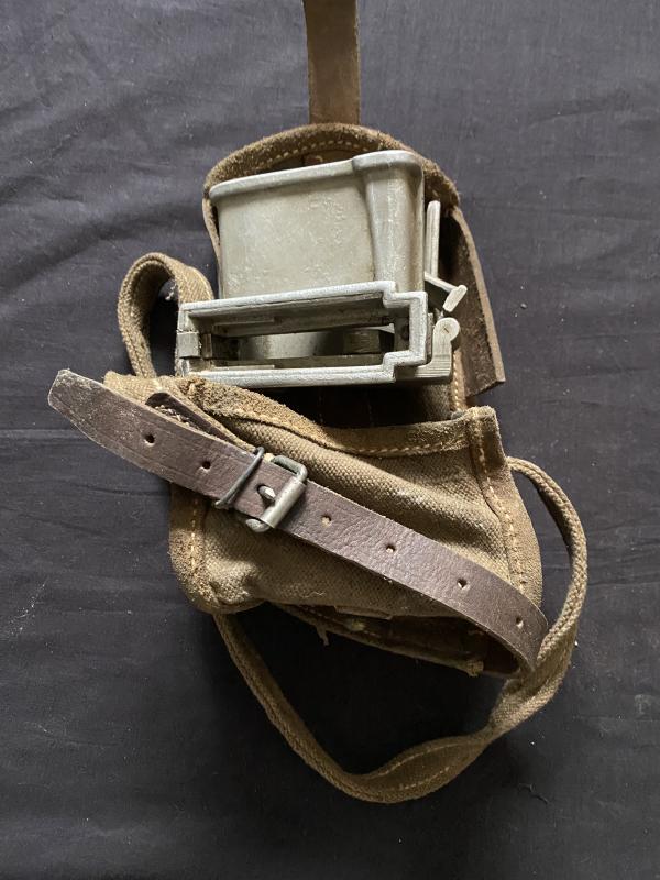 CZECH ZB26-30 MAGAZINE LOADER AND POUCH