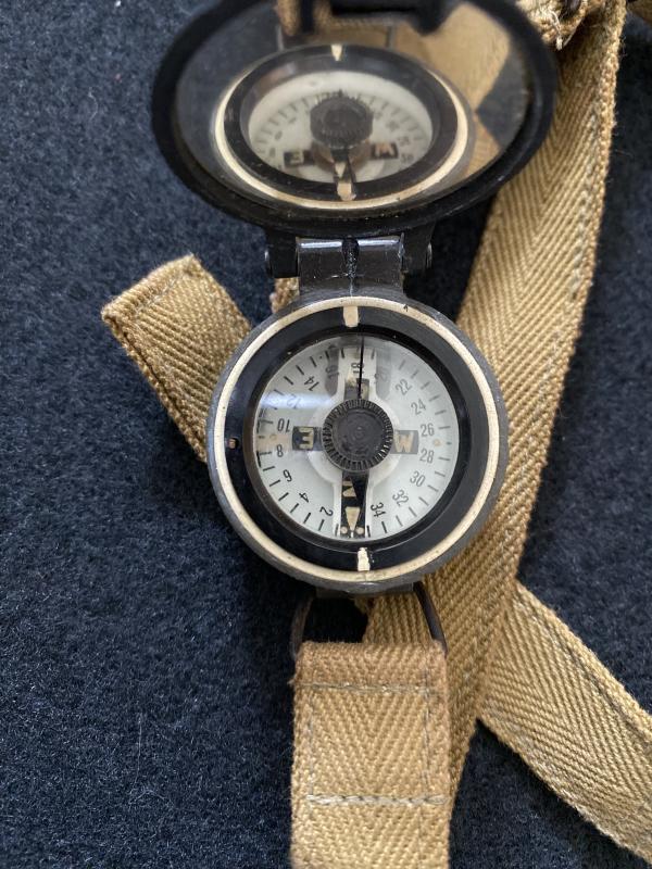 BRITISH MILITARY WRIST COMPASS