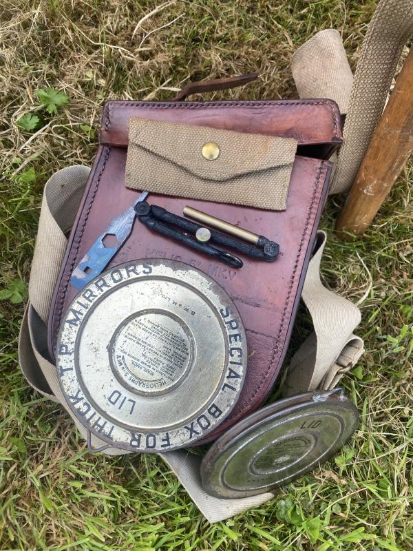 WW2 BRITISH HELIOGRAPH/SIGNALLING MIRROR SET