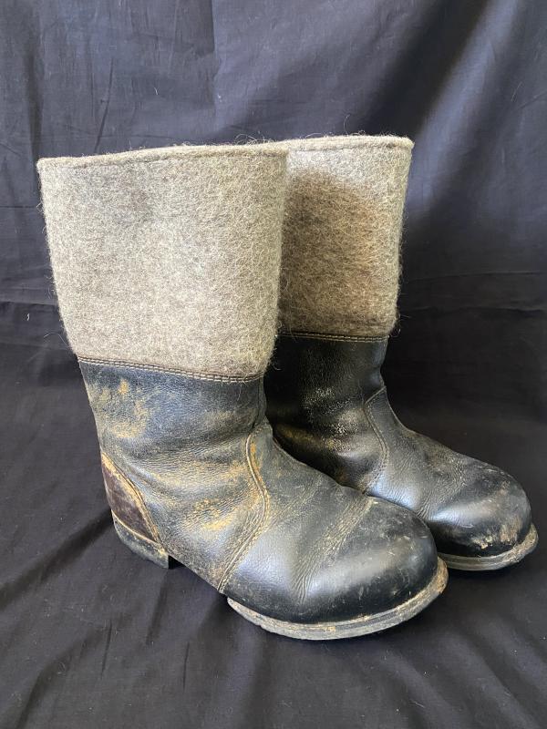 EAST GERMAN WINTER FELT BOOTS