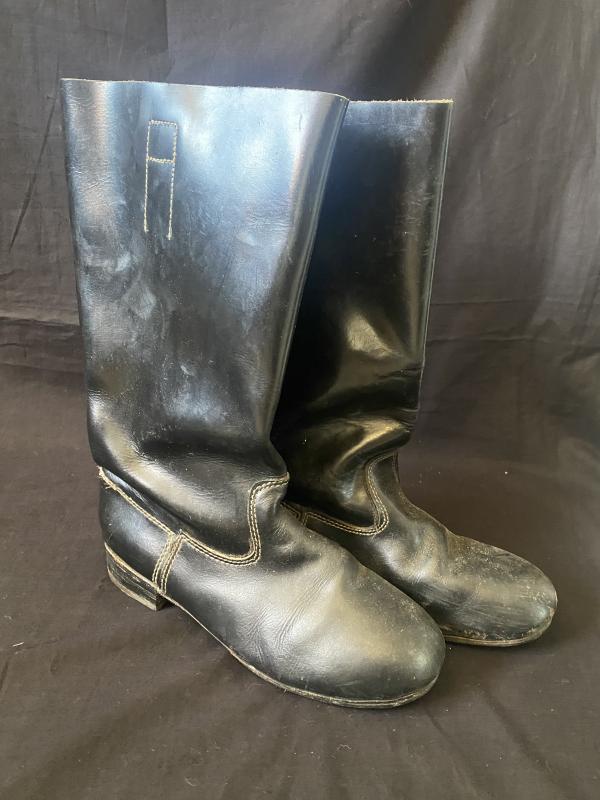 EAST GERMAN LEATHER BOOTS