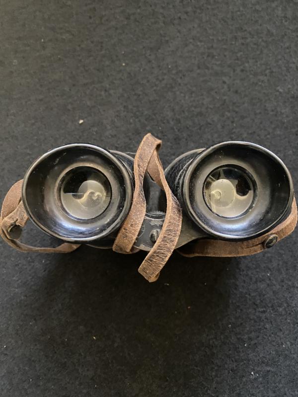 WW2 BRITISH COMMANDO/AIRBORNE BINOCULARS IN CASE