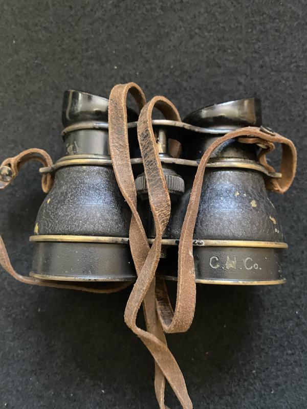 WW2 BRITISH COMMANDO/AIRBORNE BINOCULARS IN CASE