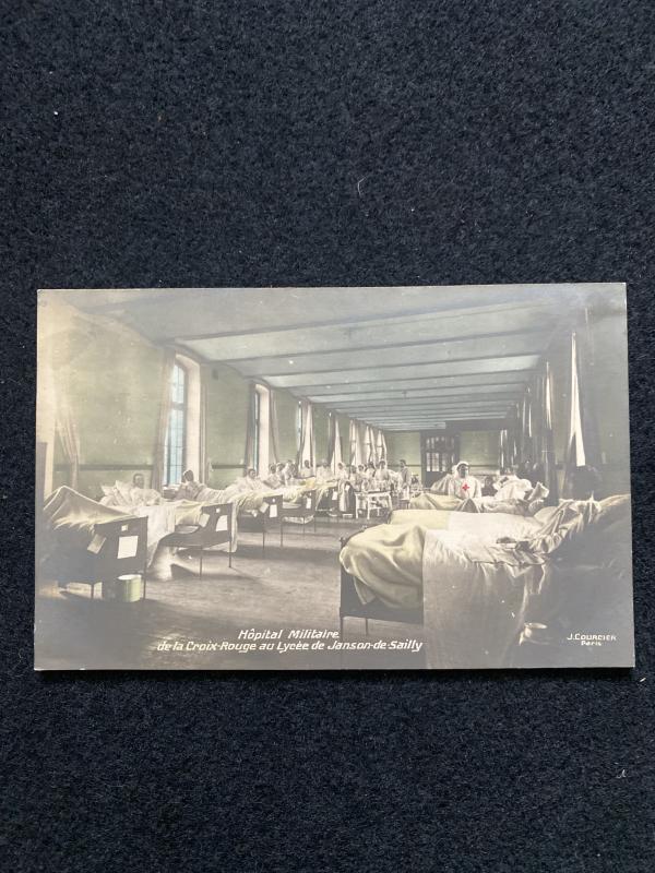 WW2 POSTCARD OF A MILITARY HOSPITAL