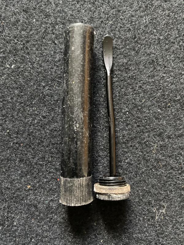 BRITISH NO.4 OIL BOTTLE