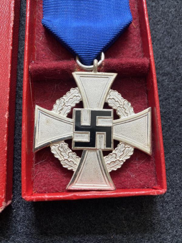 CHRISTMAS SPECIAL DAY 9 (WAS £125) WW2 GERMAN NATIONAL FAITHFUL SERVICE 25 YEARS WITH PRESENTATION BOX