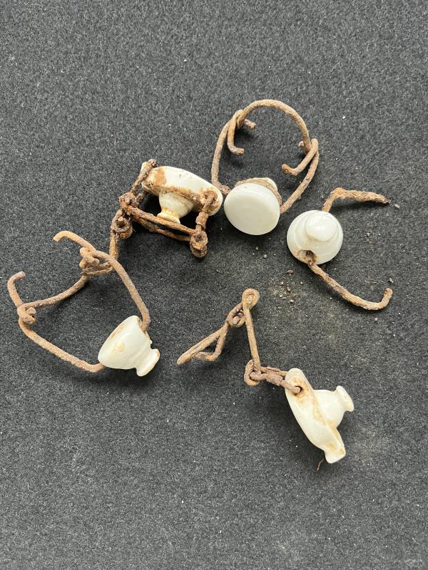 WW2 GERMAN BOTTLE TOP WITH LATCH