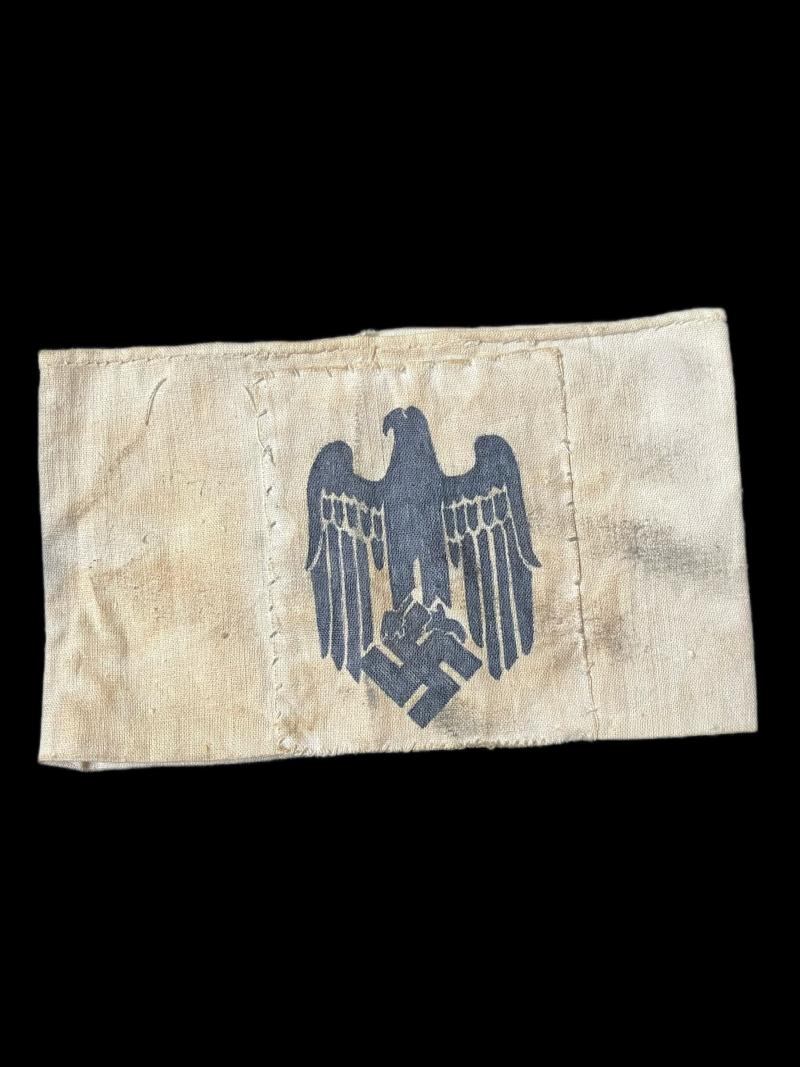 REPRODUCTION WW2 GERMAN ARMBAND