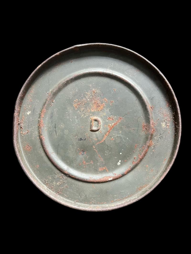 WW2 GERMAN M38 GAS MASK AND TIN