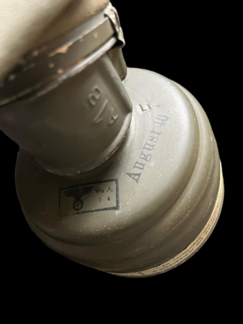 WW2 GERMAN M30 GAS MASK IN TIN