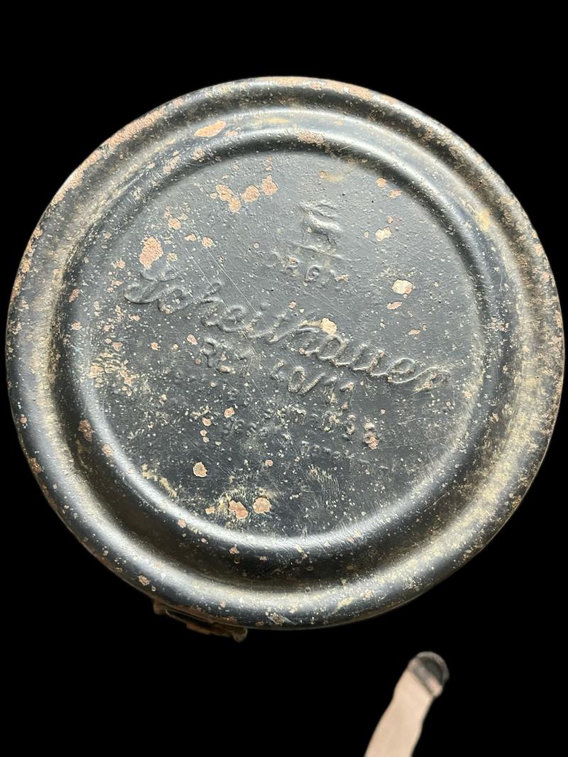 WW2 FM-3 GAS MASK IN A LUFTSCHUTZ GAS MASK TIN