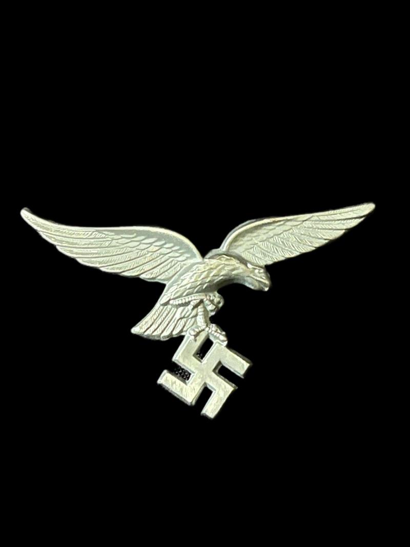 WW2 GERMAN LUFTWAFFE VISOR CAP BADGE