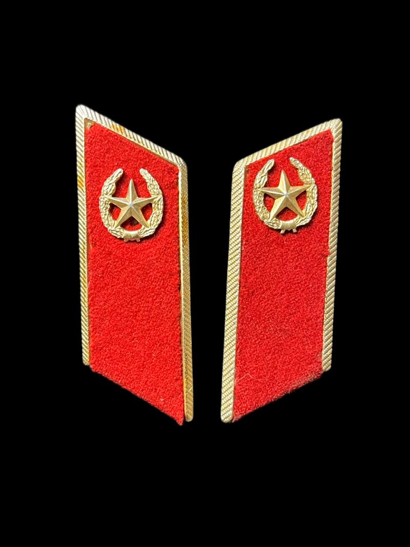 SOVIET COLLAR TABS